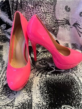 Women’s High Heel Platform Pumps in Bright Pink Patent